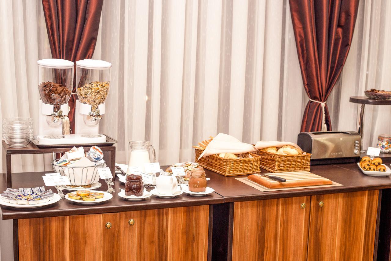 Hotel Athos R.M.T. Cluj-Napoca Room photo
